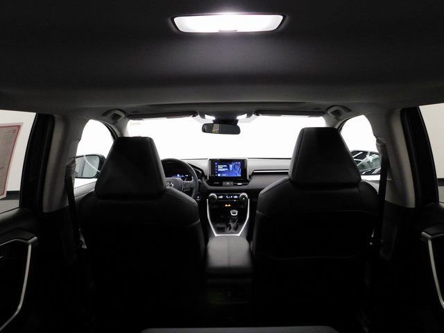 Used 2023 Toyota RAV4 XLE Premium image 17