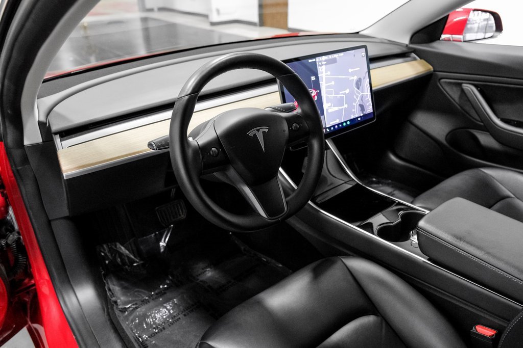 Used 2018 Tesla Model 3 Long Range image 3