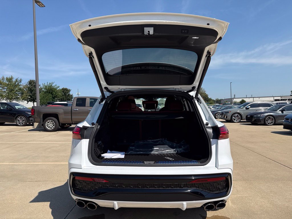 New 2026 Audi SQ5 Prestige AWD/4WD image 20