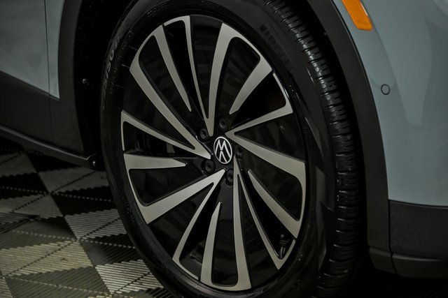 Certified 2023 Volkswagen ID.4 Pro S Plus image 3