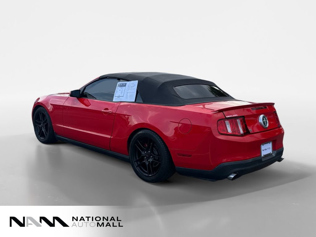 Used 2012 Ford Mustang Convertible RWD image 3