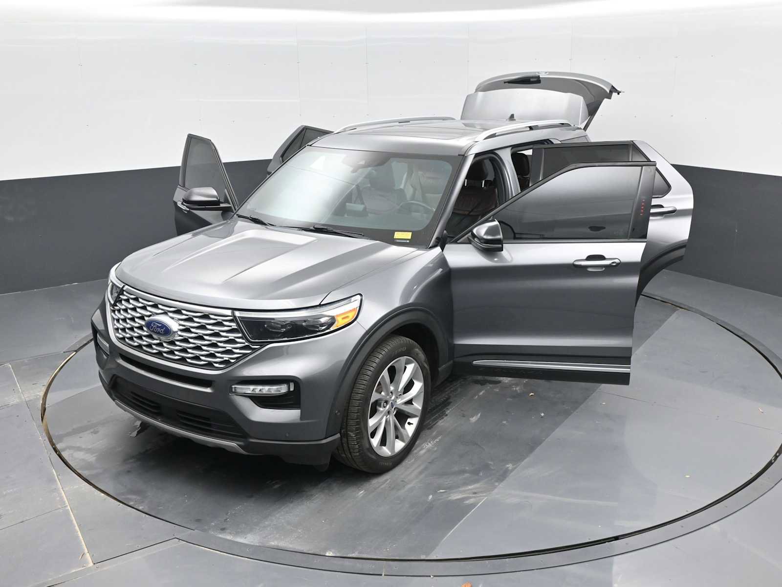 Used 2021 Ford Explorer Platinum w/ Equipment Group 601A image 38