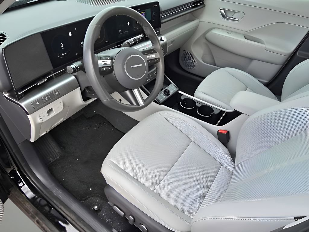 Used 2024 Hyundai Kona Limited image 25