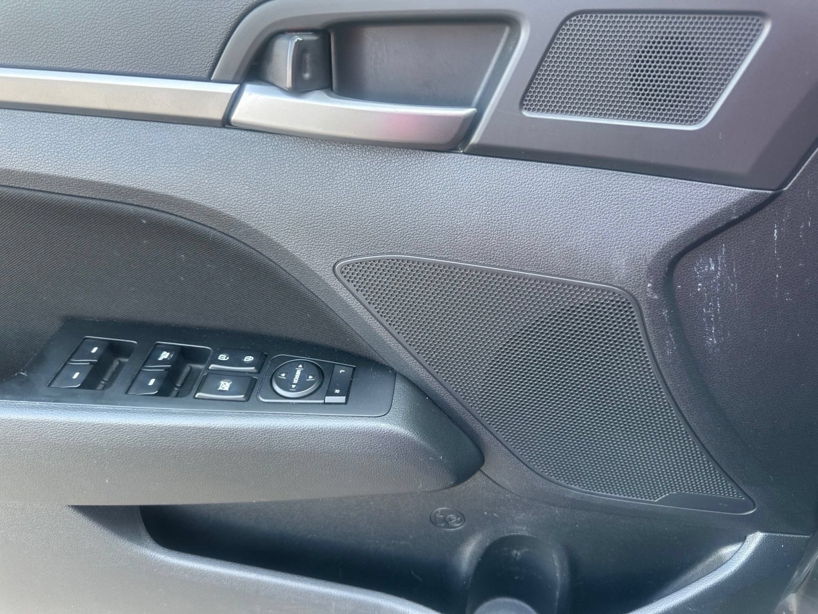 Used 2018 Hyundai Elantra Value Edition w/ Cargo Package FWD image 3