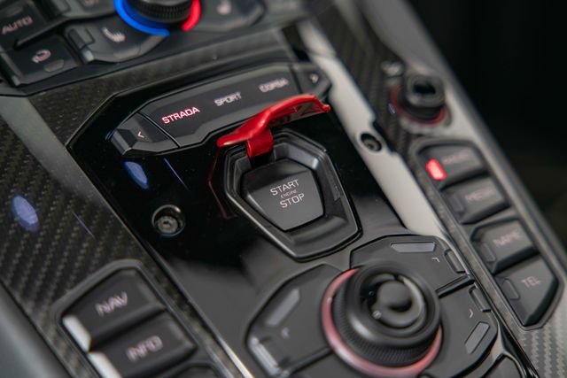 Used 2016 Lamborghini Aventador LP 750-4 Superveloce AWD/4WD image 25