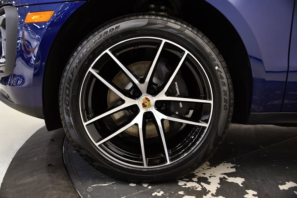 Used 2025 Porsche Macan image 14