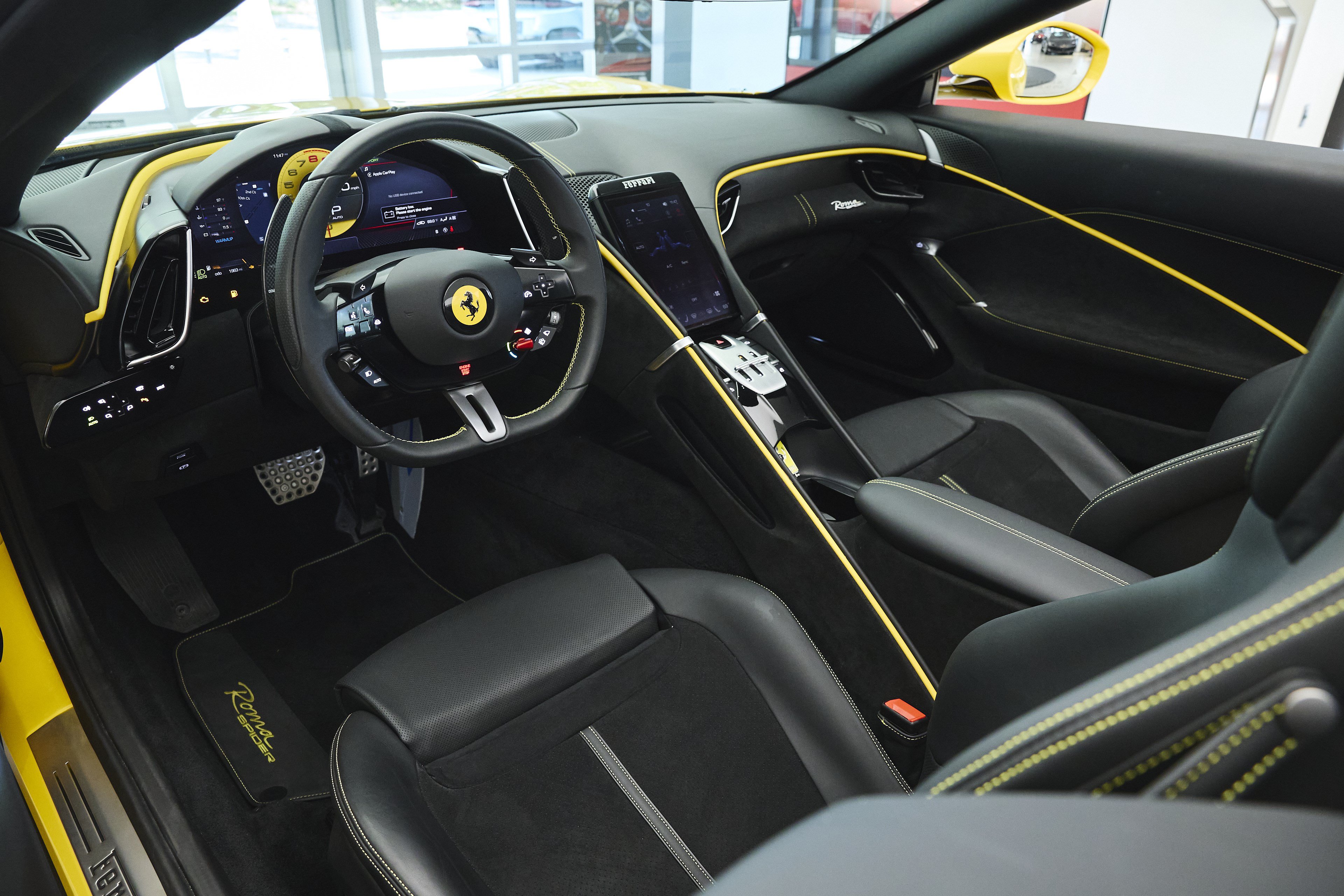 Used 2025 Ferrari Roma Spider RWD image 9