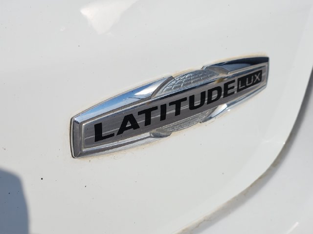 Used 2024 Jeep Compass Latitude AWD/4WD image 13