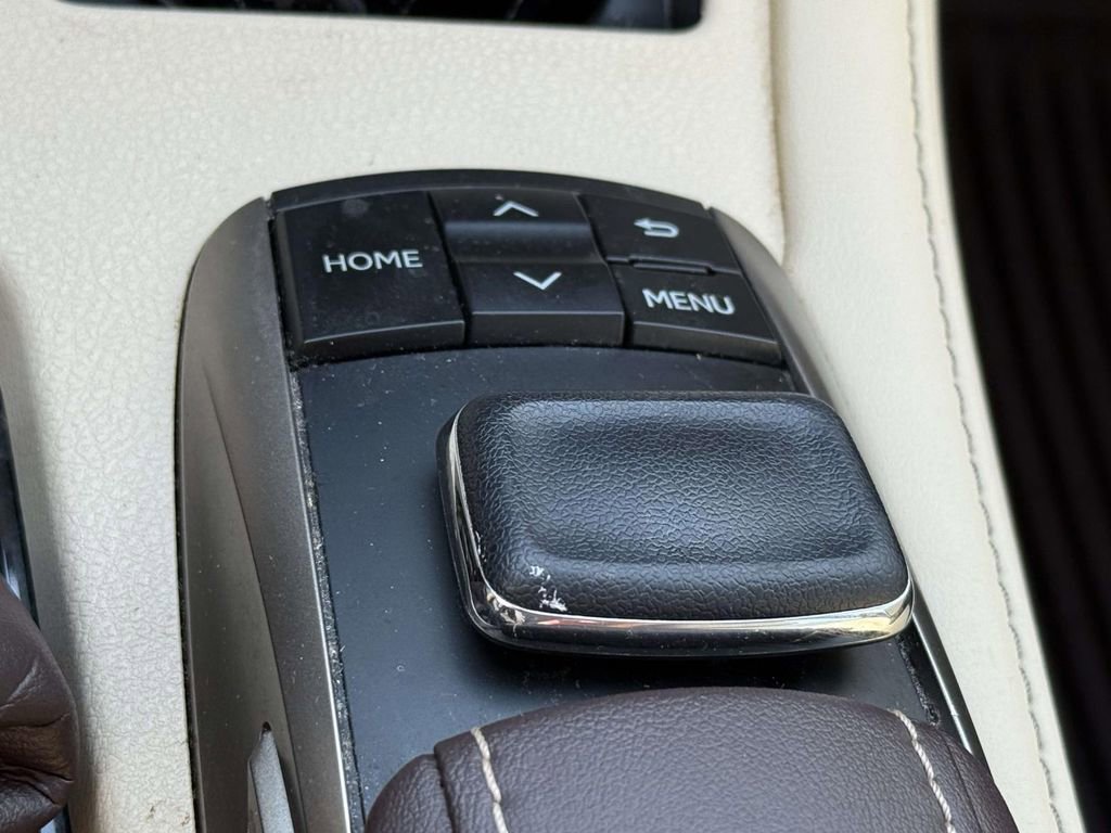 Used 2018 Lexus ES 350 w/ Luxury Package w/Wood Trim FWD image 27