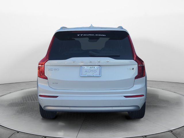 Used 2022 Volvo XC90 T5 Momentum AWD/4WD image 4
