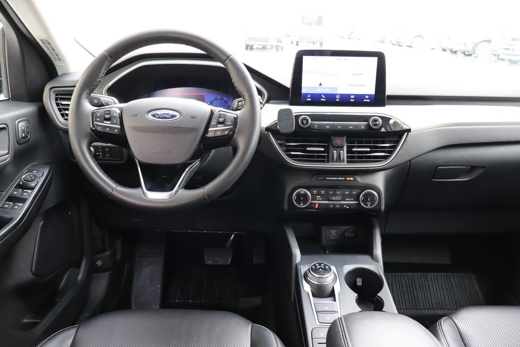 Used 2022 Ford Escape SEL w/ Technology Package image 5