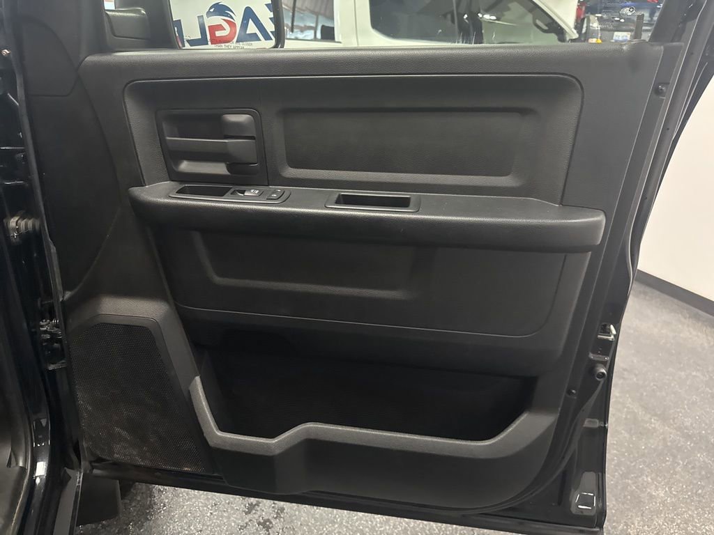 Used 2017 RAM 1500 Express w/ Black Ram 1500 Express Group image 34