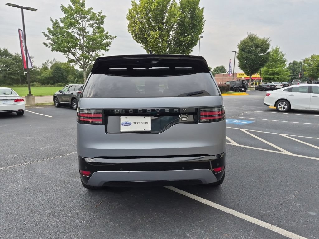 Used 2021 Land Rover Discovery S R-Dynamic AWD/4WD image 8