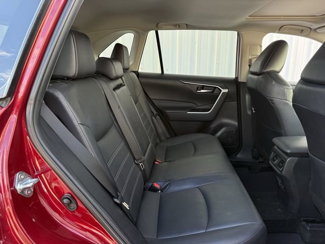 Used 2023 Toyota RAV4 XLE Premium image 32