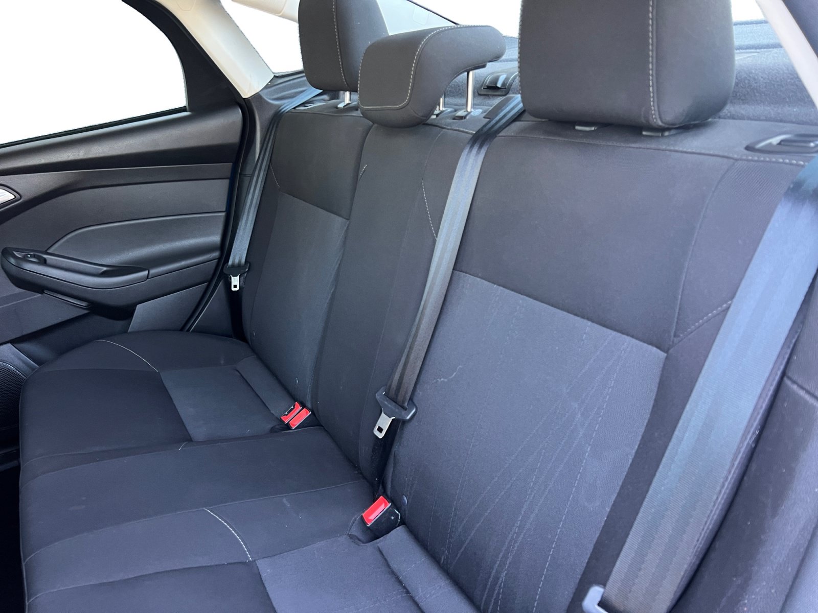 Used 2018 Ford Focus SE FWD image 13