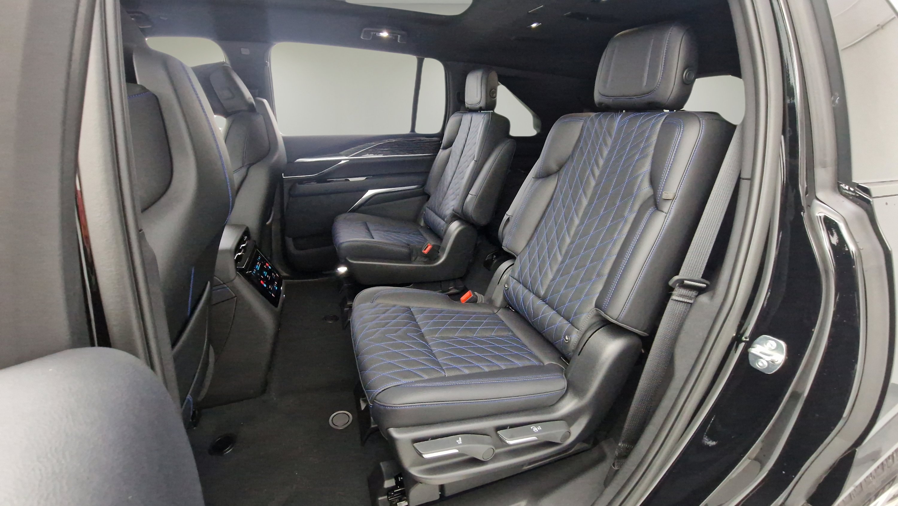 New 2026 Cadillac Escalade IQ Luxury 1 image 24