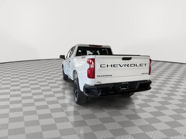 Certified 2025 Chevrolet Silverado 1500 Custom Trail Boss w/ LPO, Dark Essentials Package AWD/4WD image 9