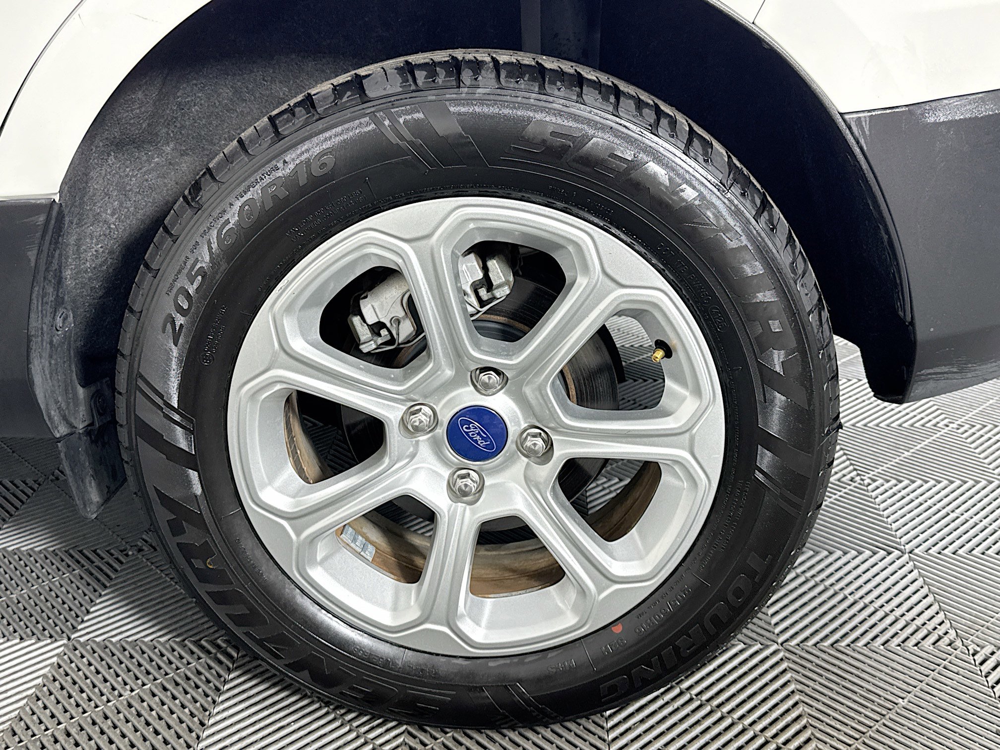 Used 2018 Ford EcoSport SE w/ SE Convenience Package image 36