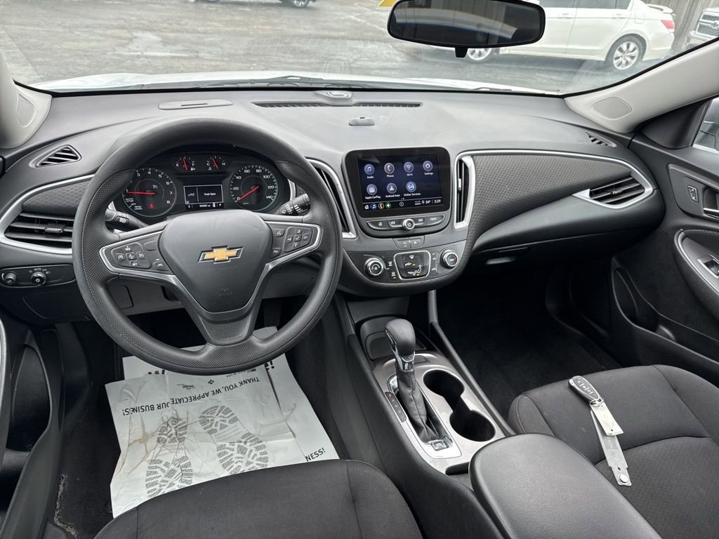 Used 2023 Chevrolet Malibu LS image 30