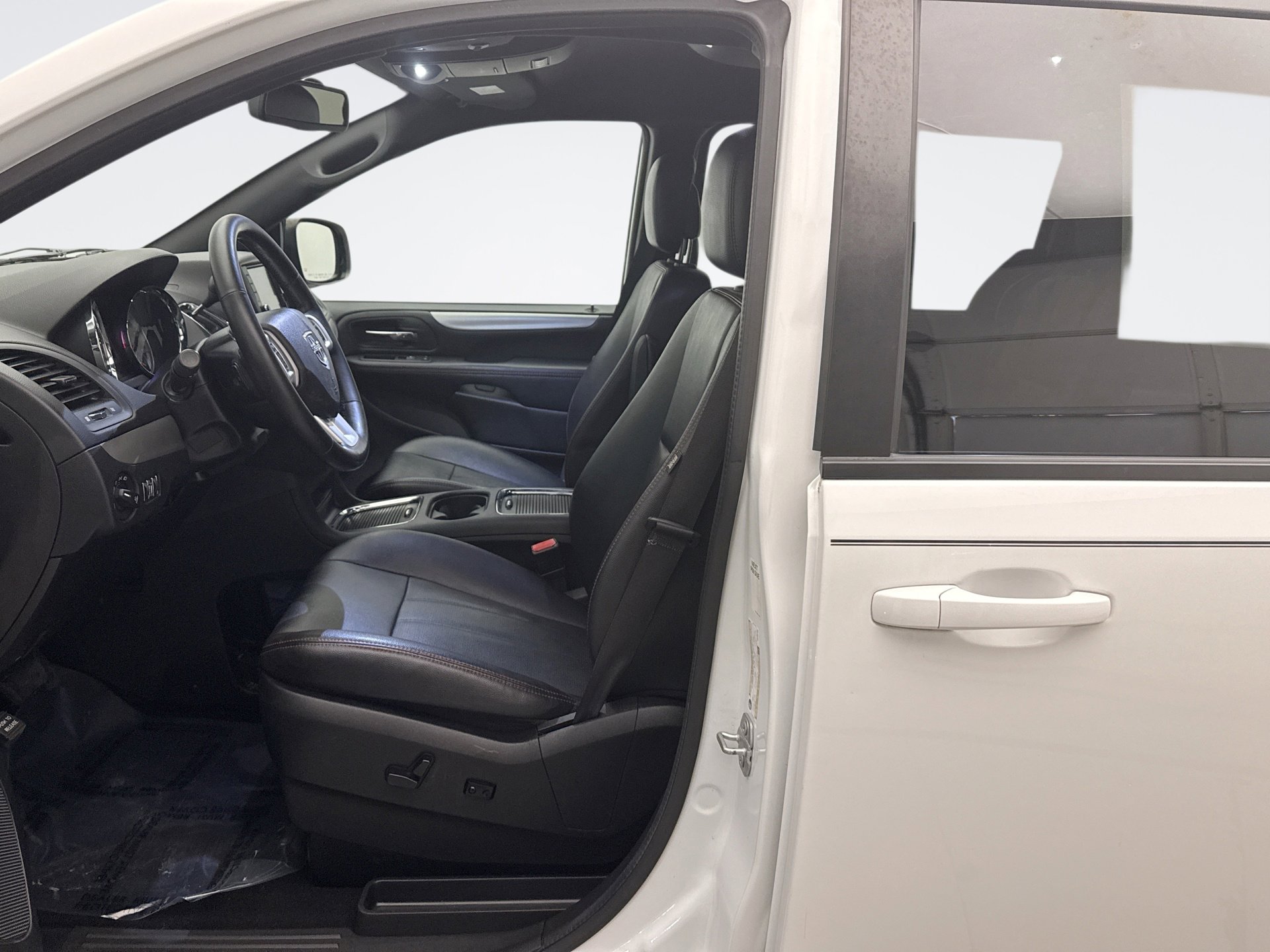 Used 2019 Dodge Grand Caravan GT image 11