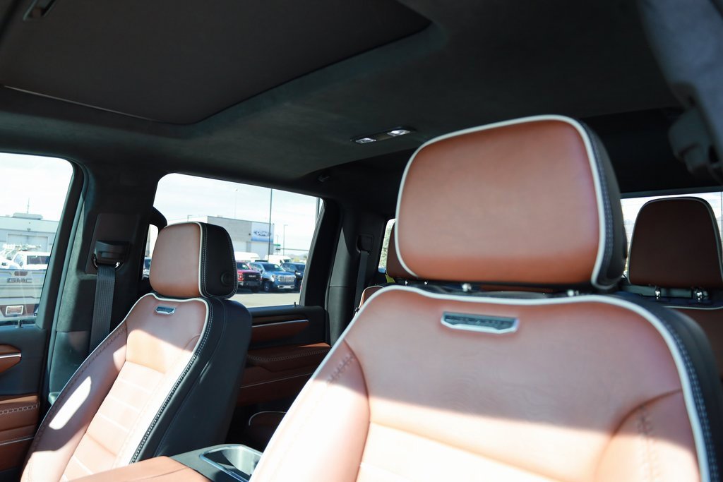 Used 2025 GMC Sierra 3500 Denali Ultimate image 20
