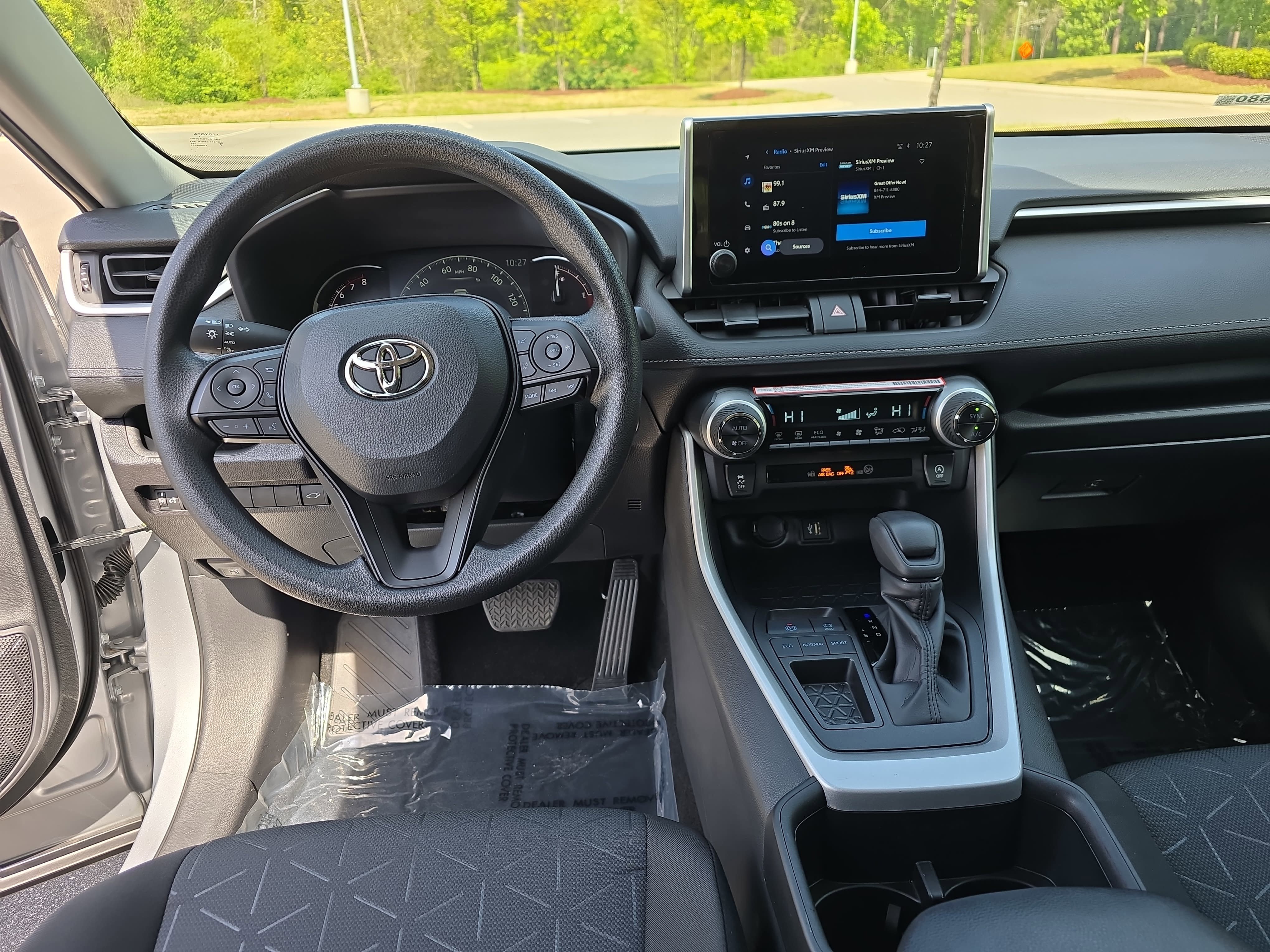 Used 2025 Toyota RAV4 XLE w/ Convenience Package image 18