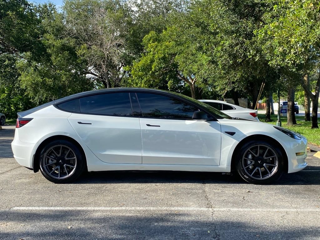 Used 2021 Tesla Model 3 Standard Range Plus RWD image 12