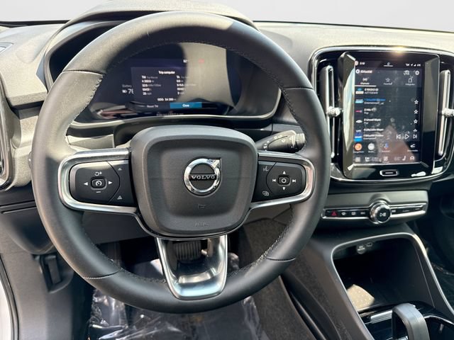 Certified 2023 Volvo C40 P8 Recharge Ultimate w/ Protection Package Premier AWD/4WD image 13