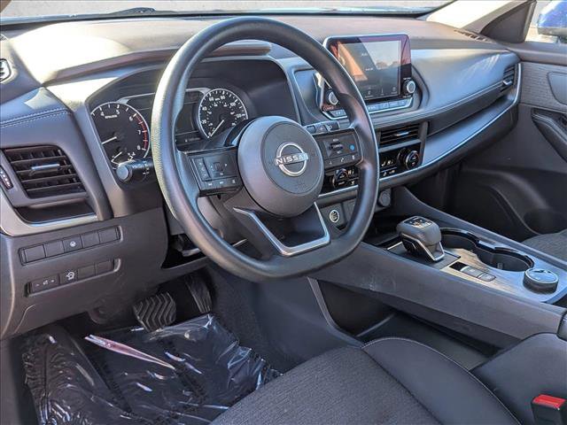 Used 2023 Nissan Rogue SV image 10