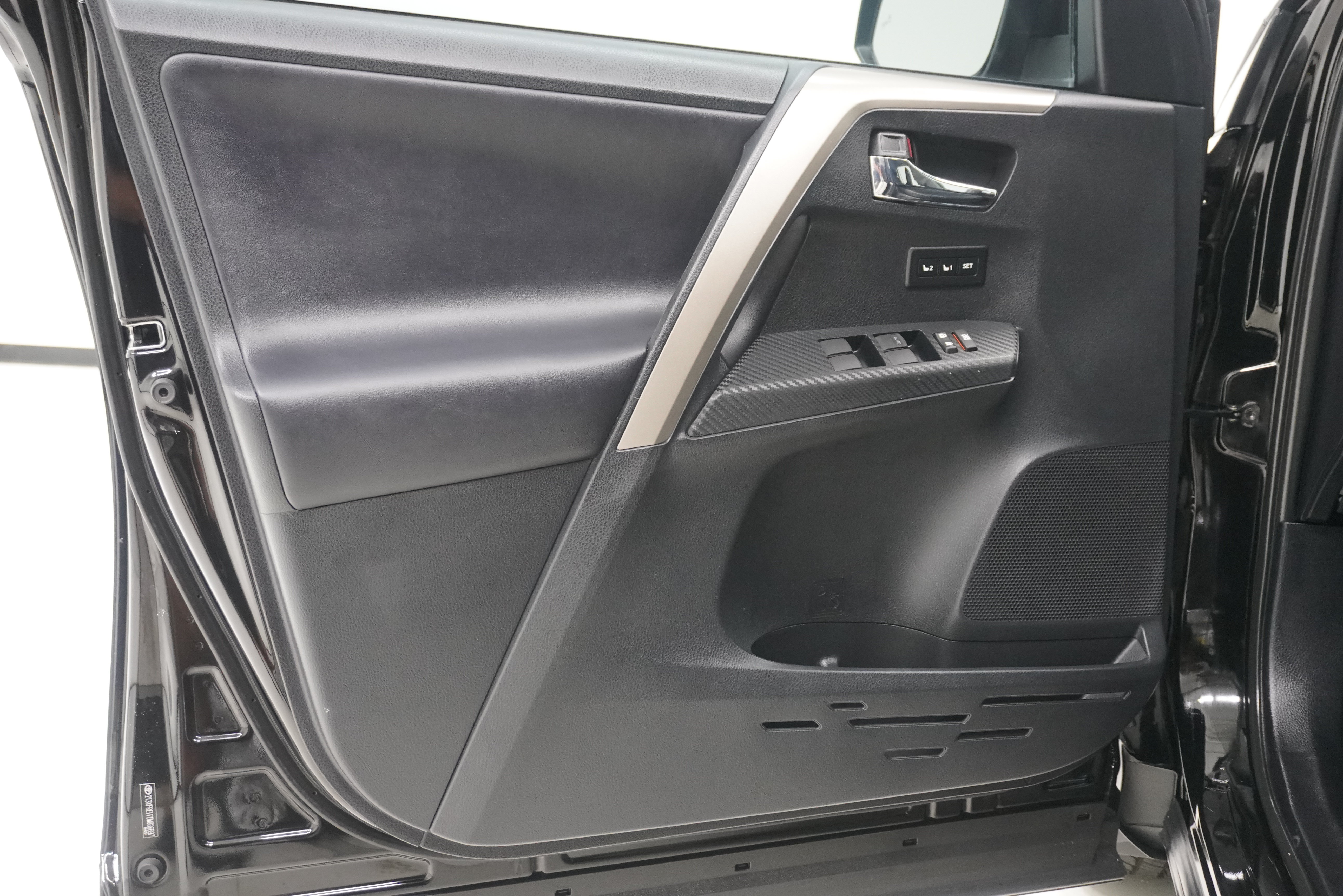 Used 2013 Toyota RAV4 Limited FWD image 14
