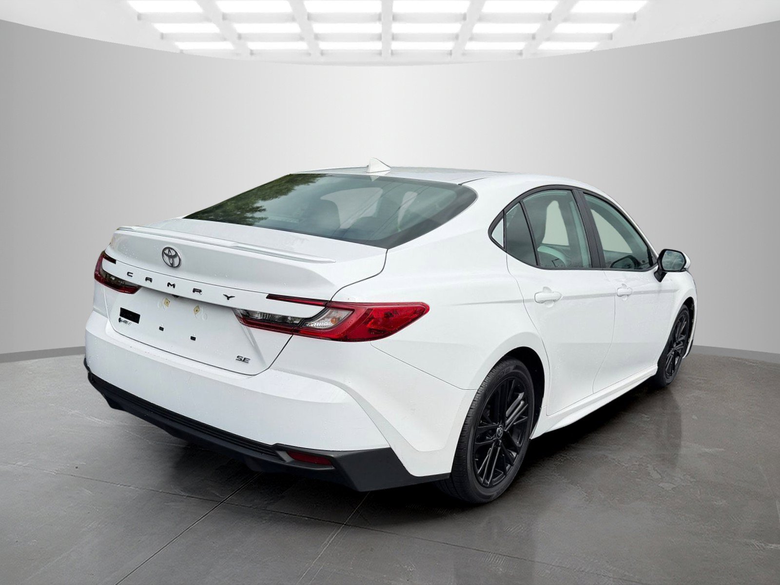 Used 2025 Toyota Camry SE FWD image 7