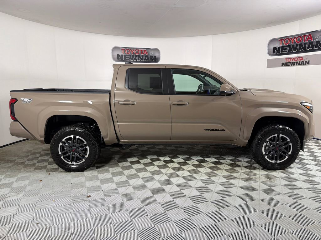 Used 2026 Toyota Tacoma TRD Sport image 2