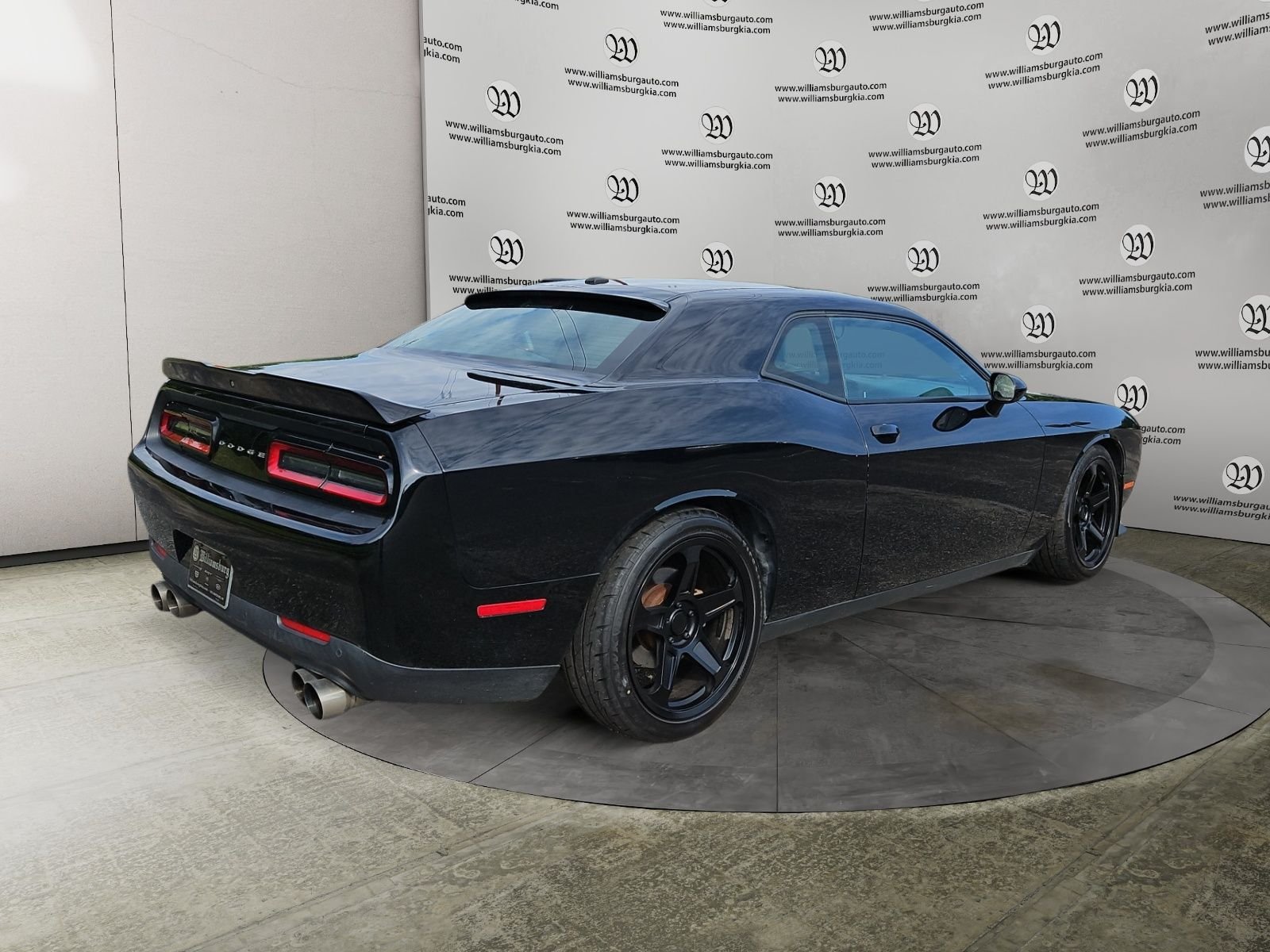 Used 2021 Dodge Challenger R/T RWD image 5