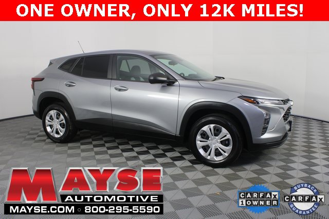 Used 2025 Chevrolet Trax LS image 1