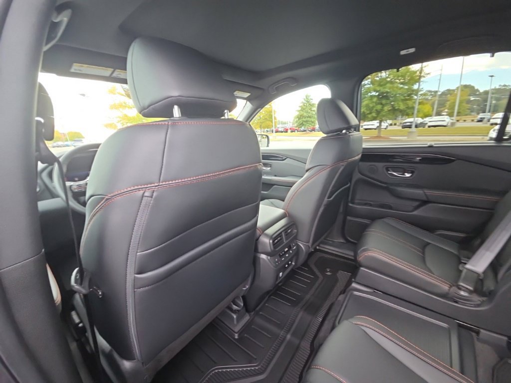 New 2026 Honda Pilot TrailSport image 14