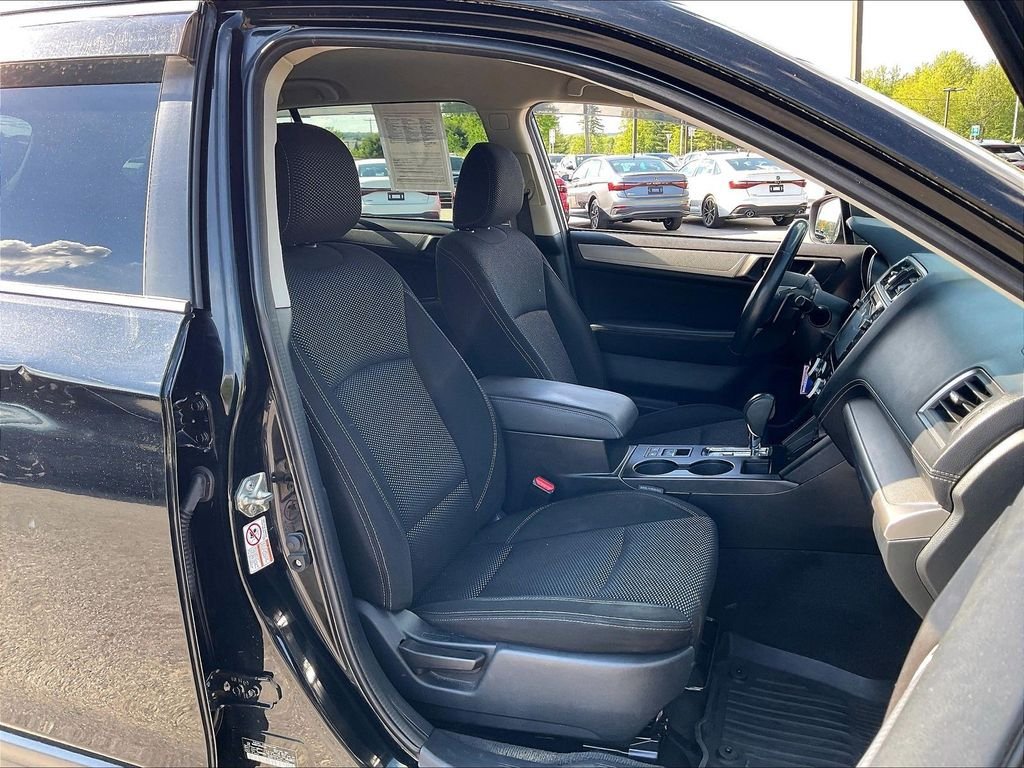 Used 2019 Subaru Outback 2.5i Premium AWD/4WD image 10