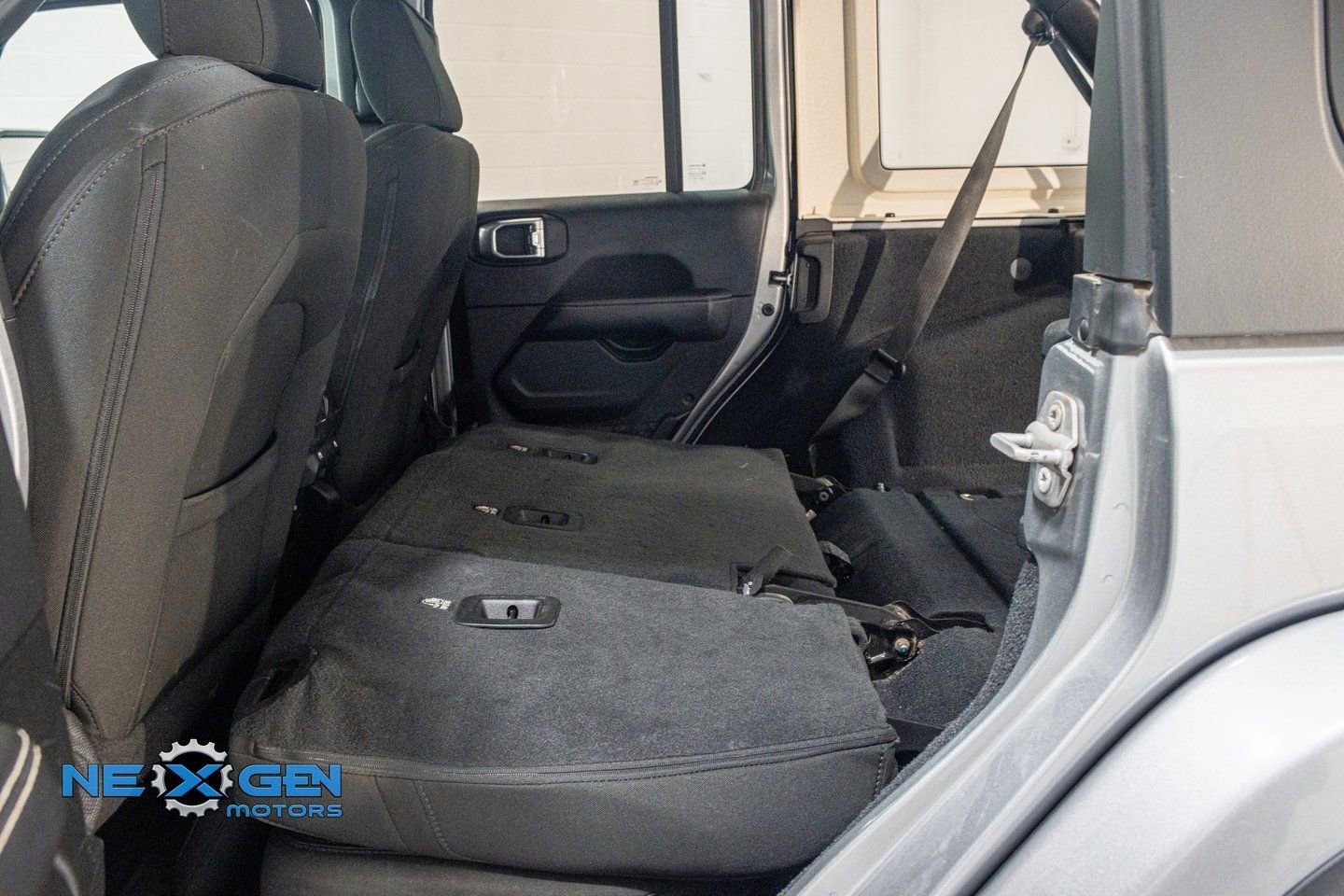 Used 2021 Jeep Wrangler Unlimited Sahara image 30