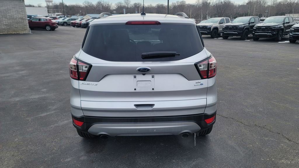 Used 2017 Ford Escape SE w/ Equipment Group 201A image 5