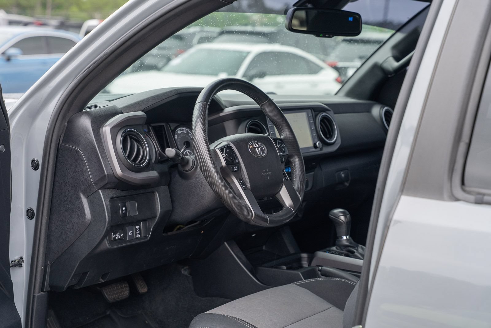 Used 2021 Toyota Tacoma TRD Off-Road AWD/4WD image 18