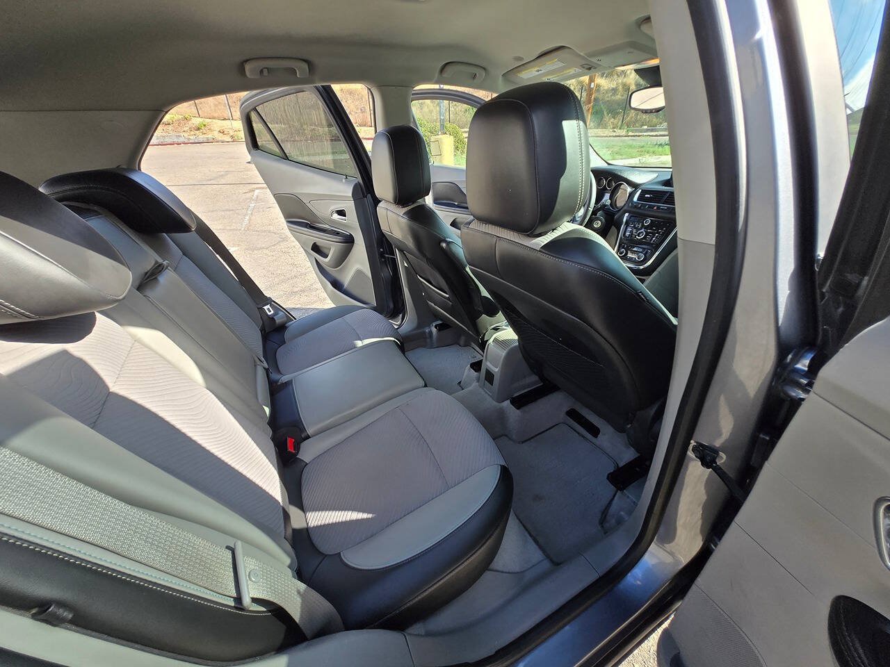 Used 2013 Buick Encore FWD image 28