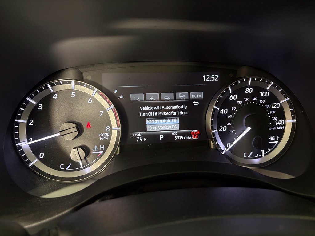 Used 2024 Toyota Highlander XLE FWD image 23