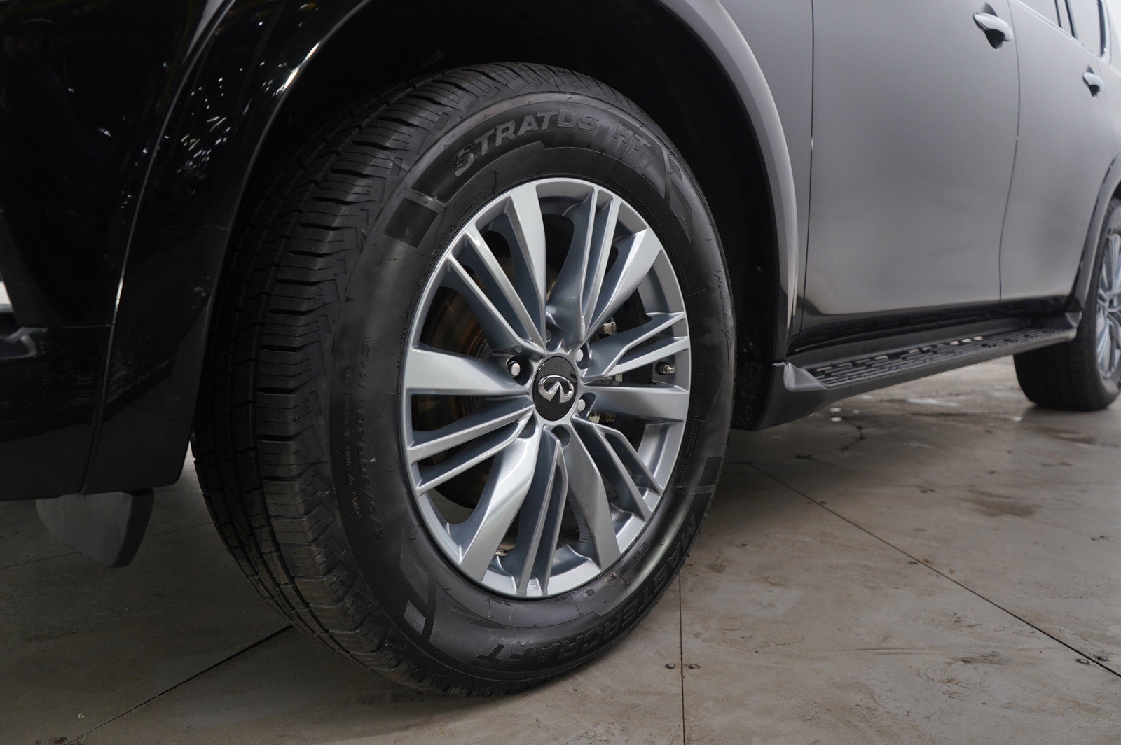 Used 2024 INFINITI QX80 Premium Select image 26