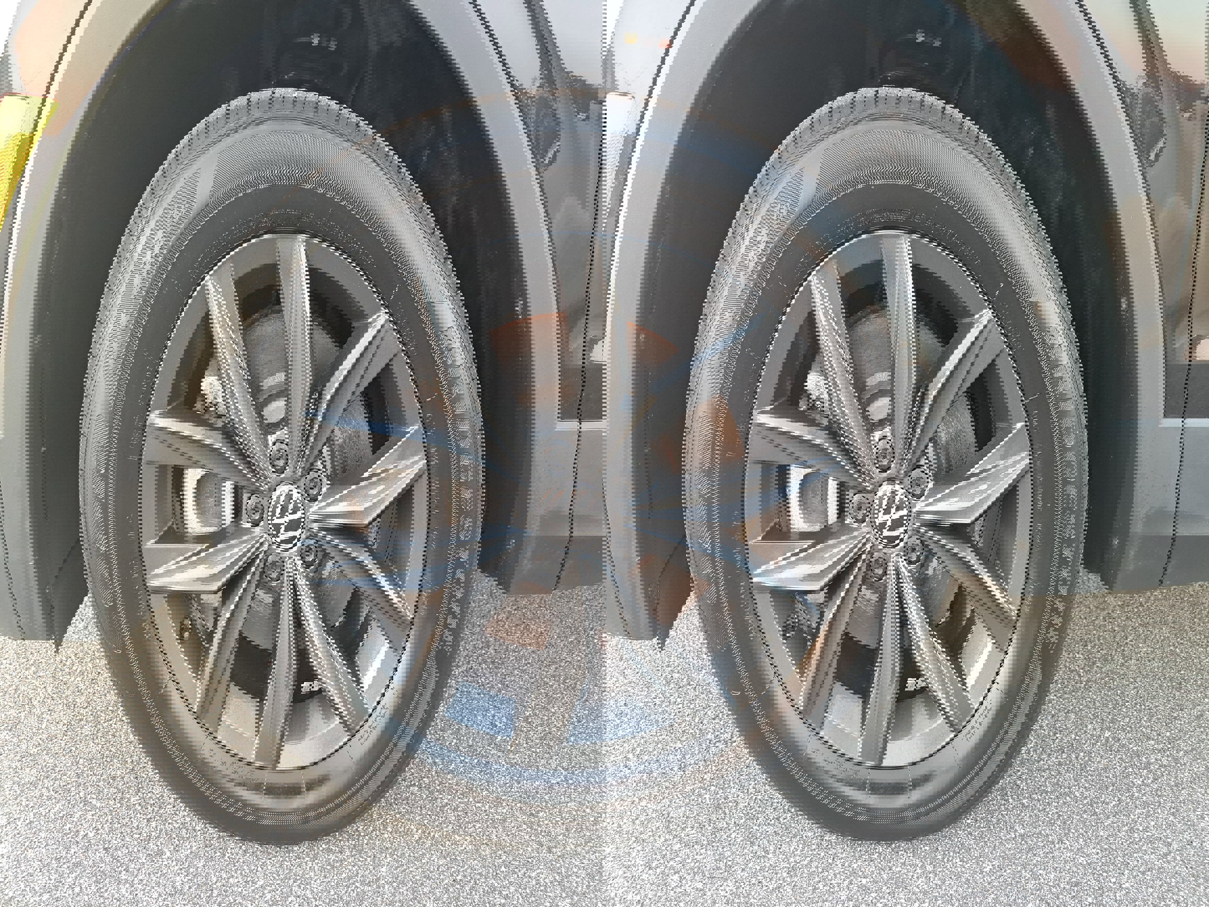 Used 2024 Volkswagen Tiguan SE image 30