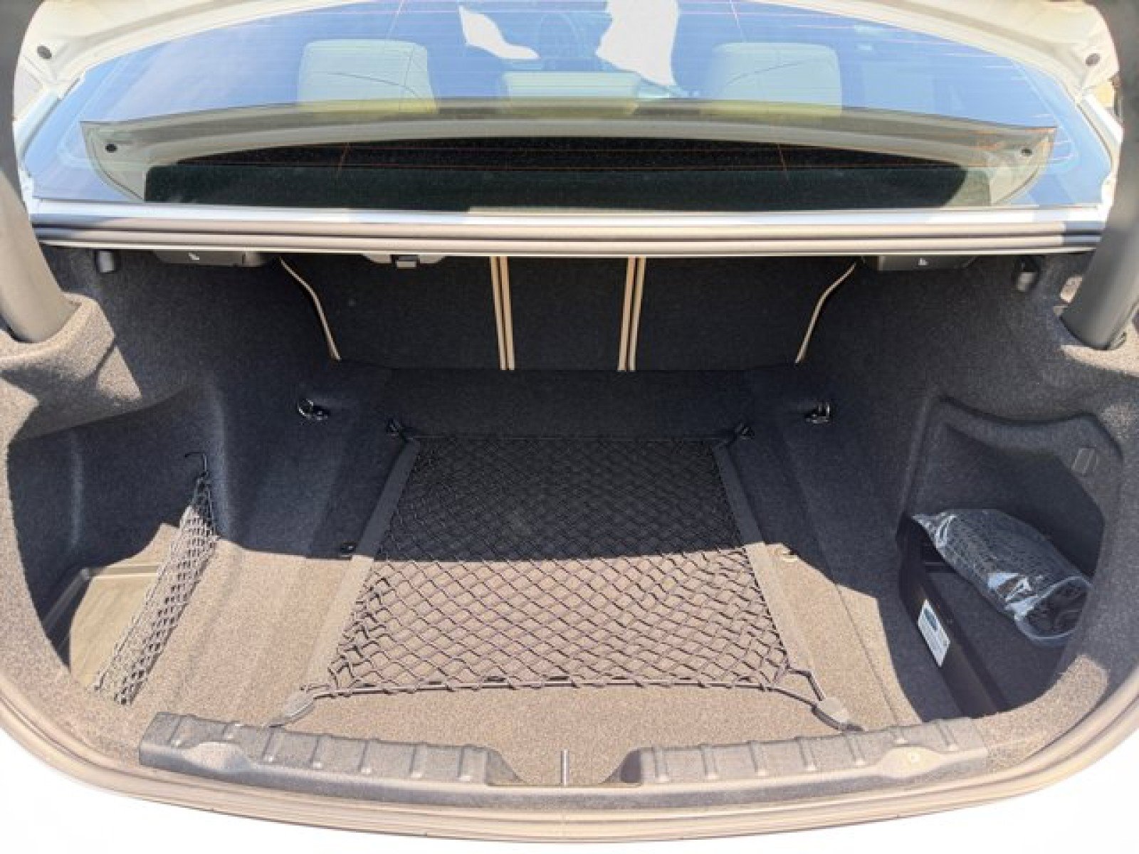 Used 2017 BMW 330i Sedan RWD image 17