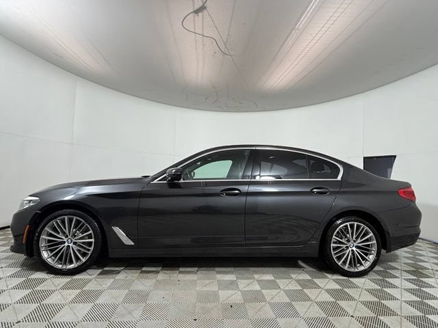 Used 2020 BMW 530i xDrive w/ Premium Package AWD/4WD image 4