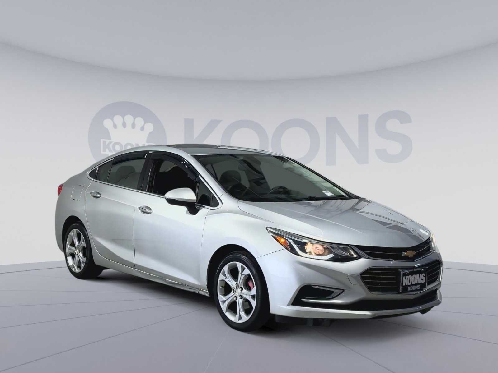 Used 2017 Chevrolet Cruze Premier image 2