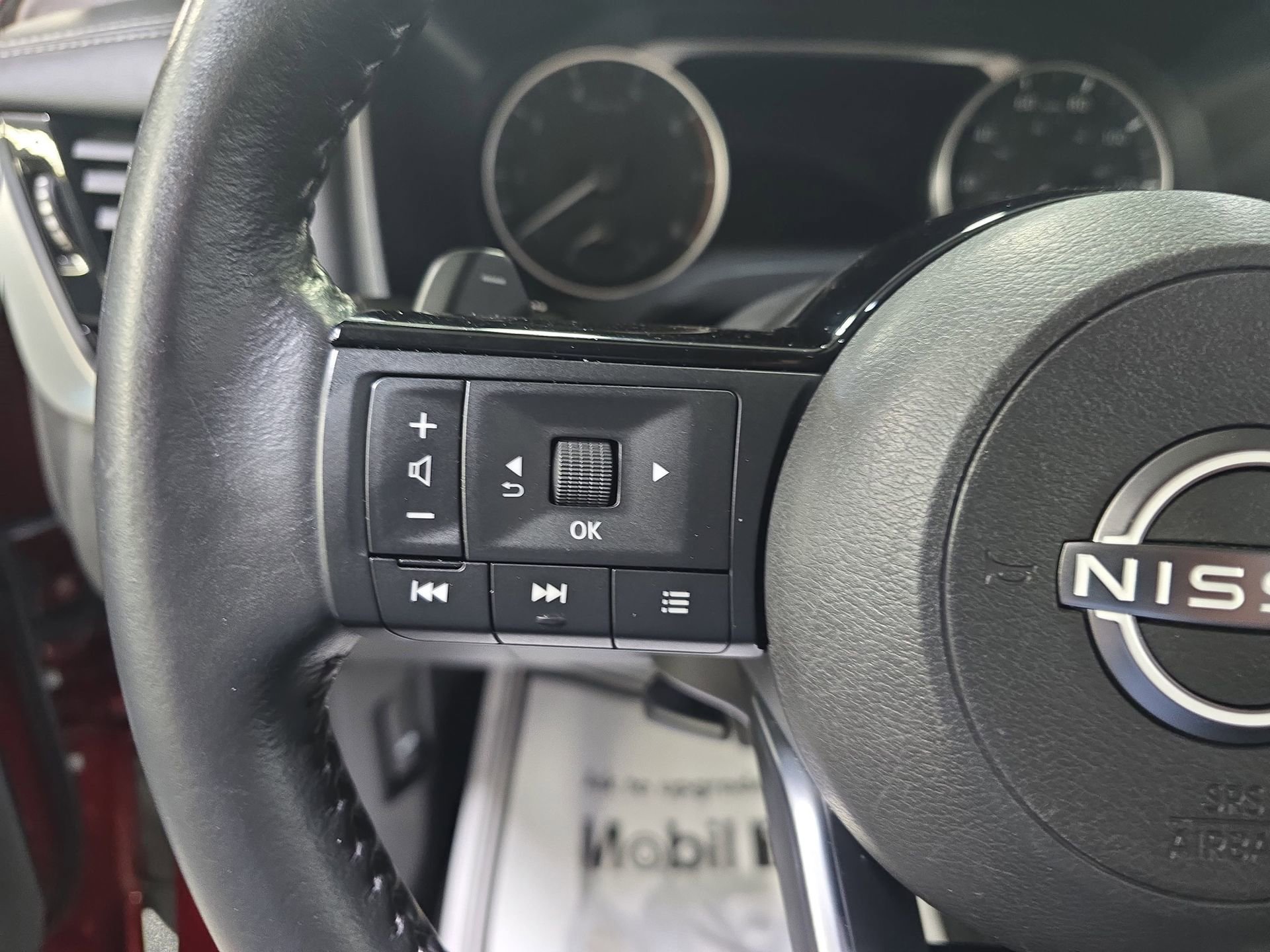 Used 2023 Nissan Rogue SL w/ SL Premium Package FWD image 17