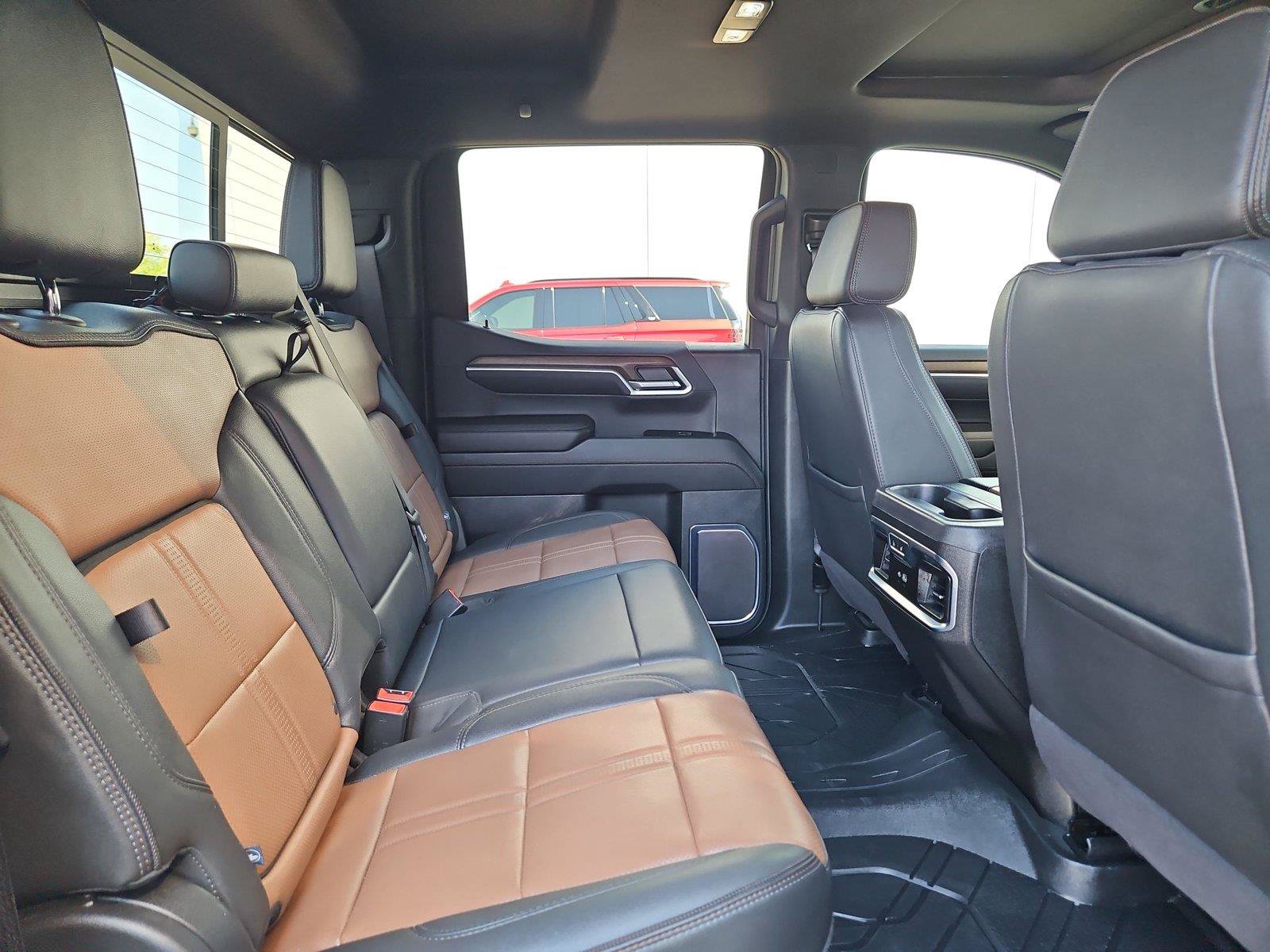Used 2024 Chevrolet Silverado 1500 High Country AWD/4WD image 28
