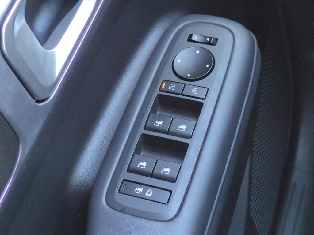 Certified 2025 Hyundai Santa Fe SEL image 29
