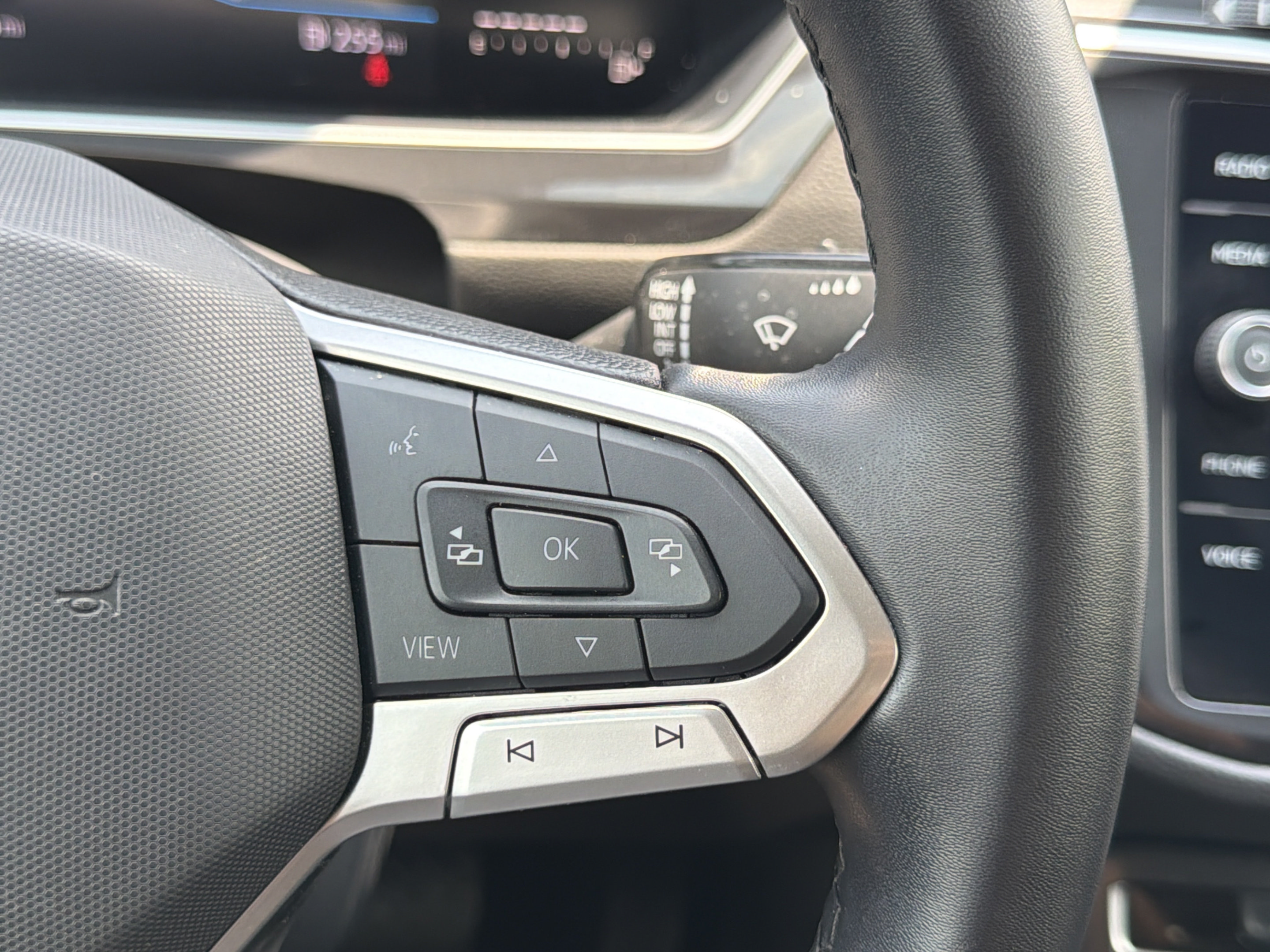 Used 2024 Volkswagen Tiguan Wolfsburg Edition AWD/4WD image 17